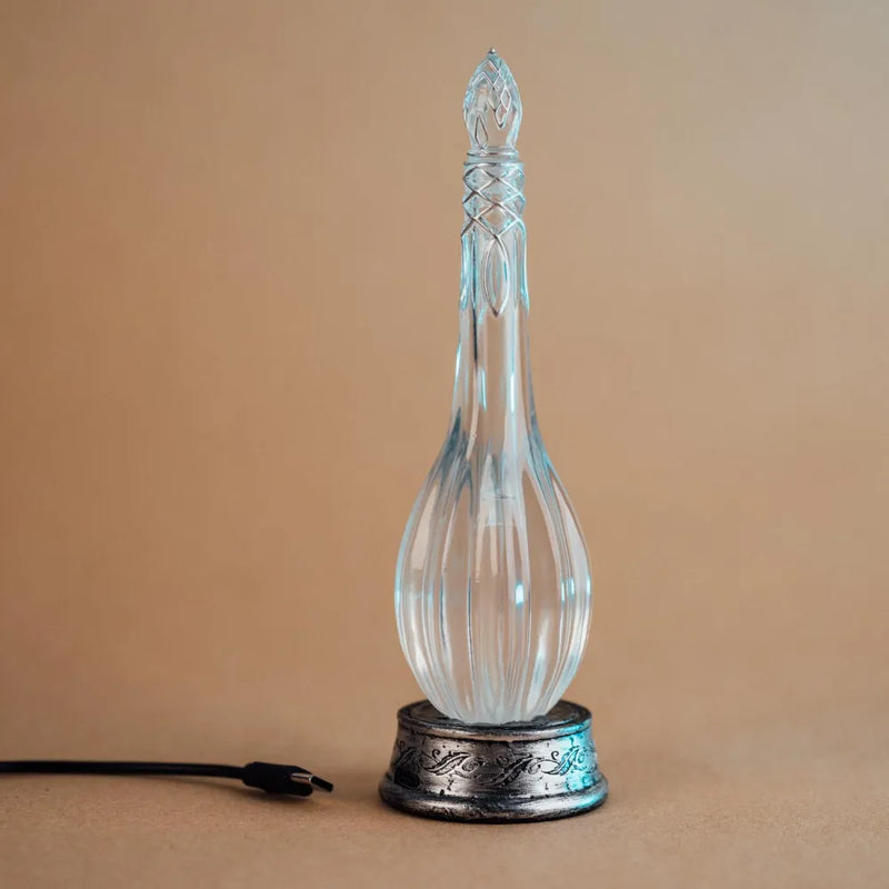 Lampe Eärendil, fiole de lumière de Galadriel du Seigneur des Anneaux, allumée