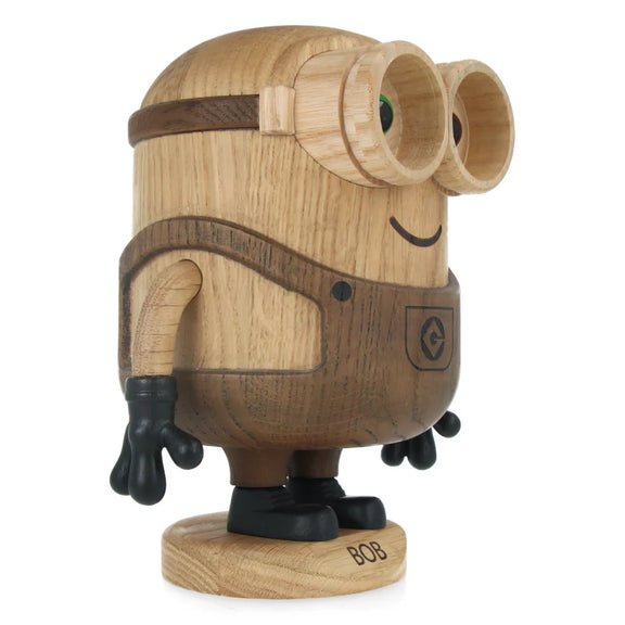 Figurine Bob des Minions grand modèle en chêne blanc et chêne fumé, design Boyhood
