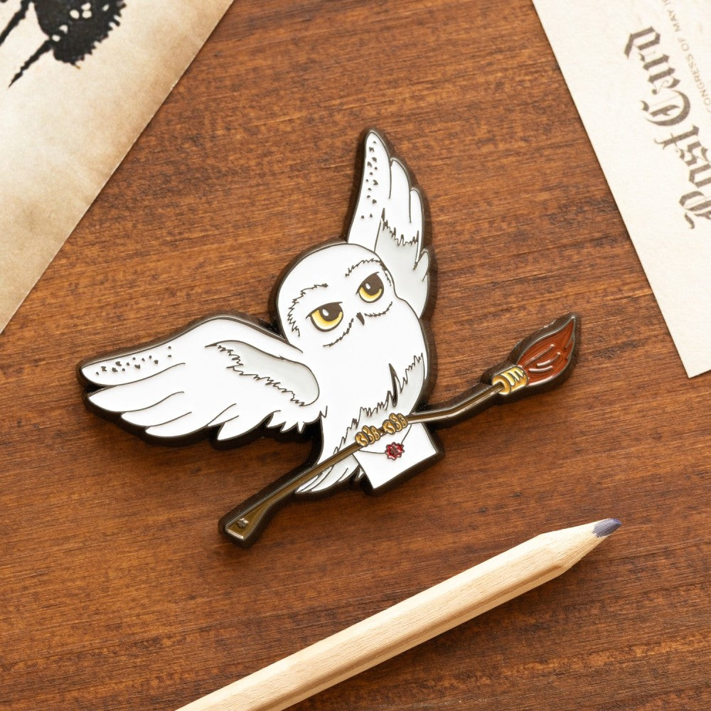 Magnet officiel Harry Potter Hedwige en vol avec lettre scellée et balai