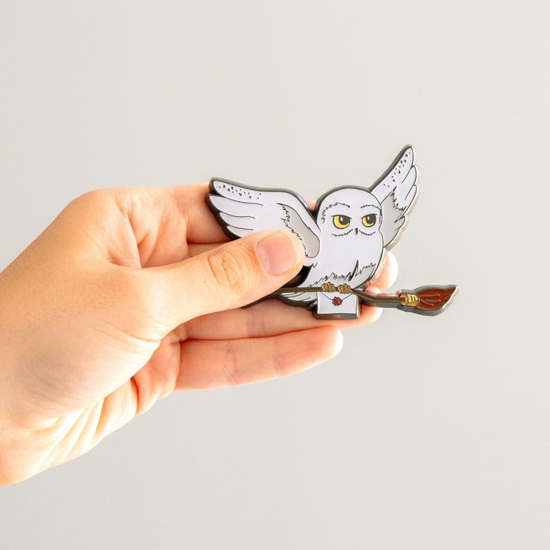 Magnet officiel Harry Potter Hedwige en vol avec lettre scellée et balai