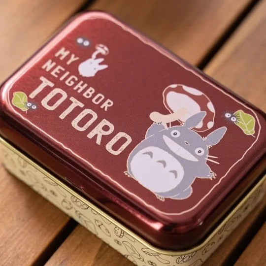 Petite boîte en métal Mon Voisin Totoro, couvercle rouge avec champignon et esprits de la forêt