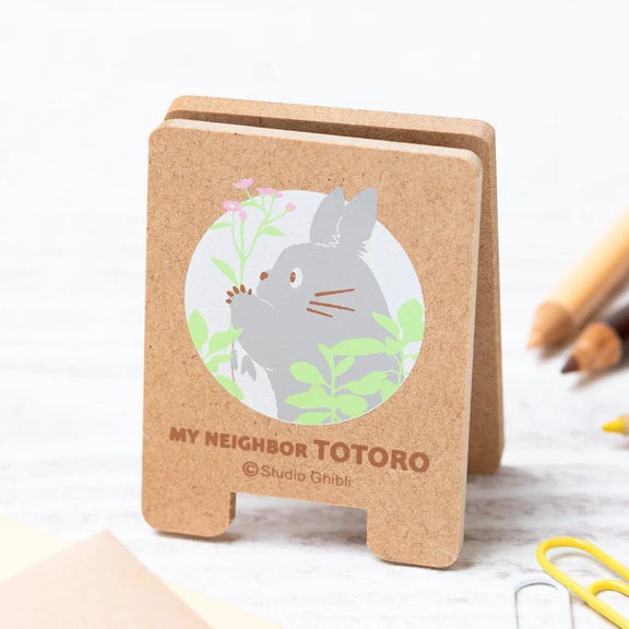 Pince en bois Mon Voisin Totoro illustrée, support photo et mémo à poser Studio Ghibli