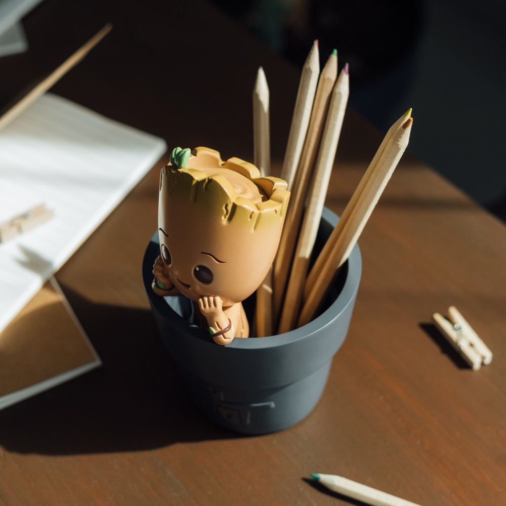 Pot à crayons Baby Groot Marvel en résine peinte à la main, Gardiens de la Galaxie