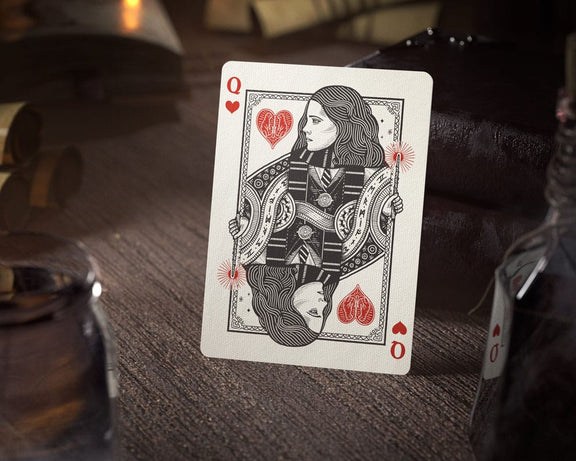 Jeu de cartes Harry Potter Theory 11 édition Poufsouffle, étui jaune et doré