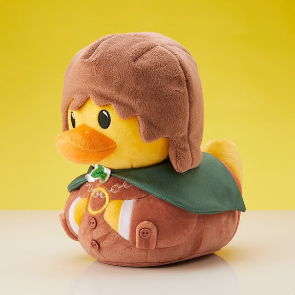 Peluche canard Frodon 20 cm Le Seigneur des Anneaux avec cape verte, tenue brune et détails brodés